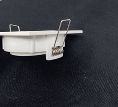 GHIERA QUADRATA BIANCA ORIENTABILE