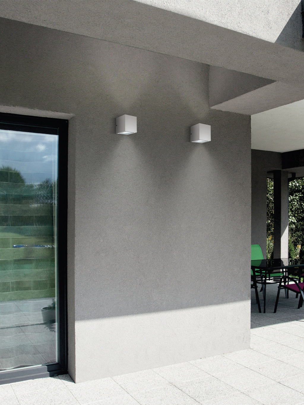 Applique LED Esterno Doppio fascio di luce Apo