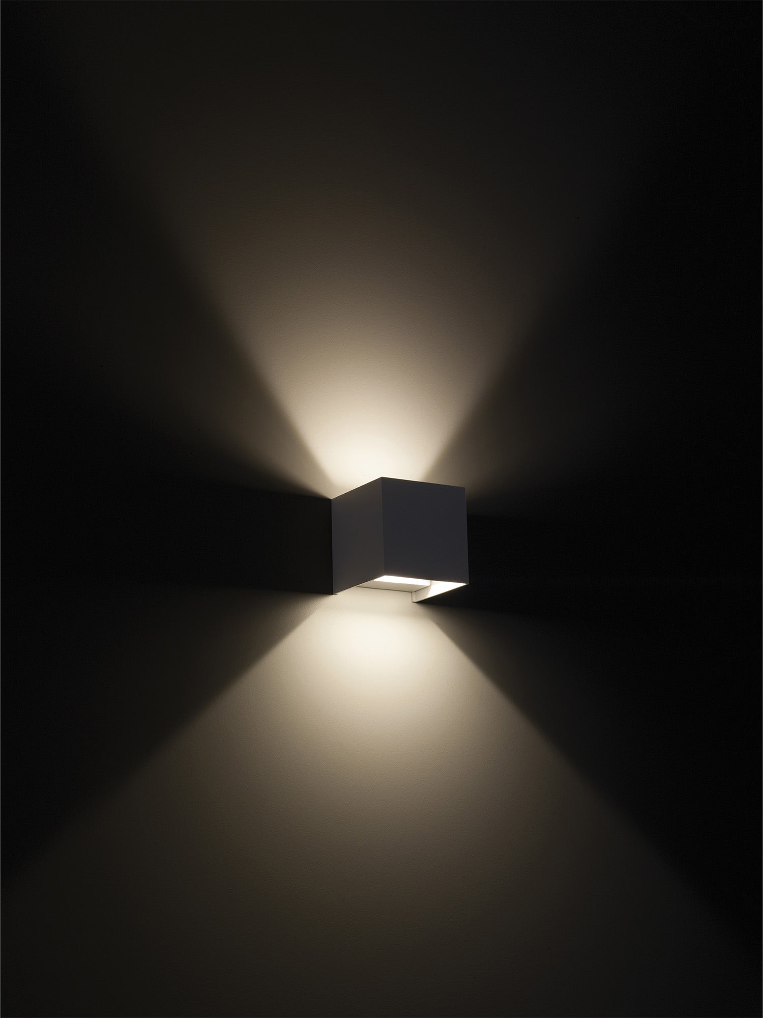 Applique LED Esterno 10W/20W Zora