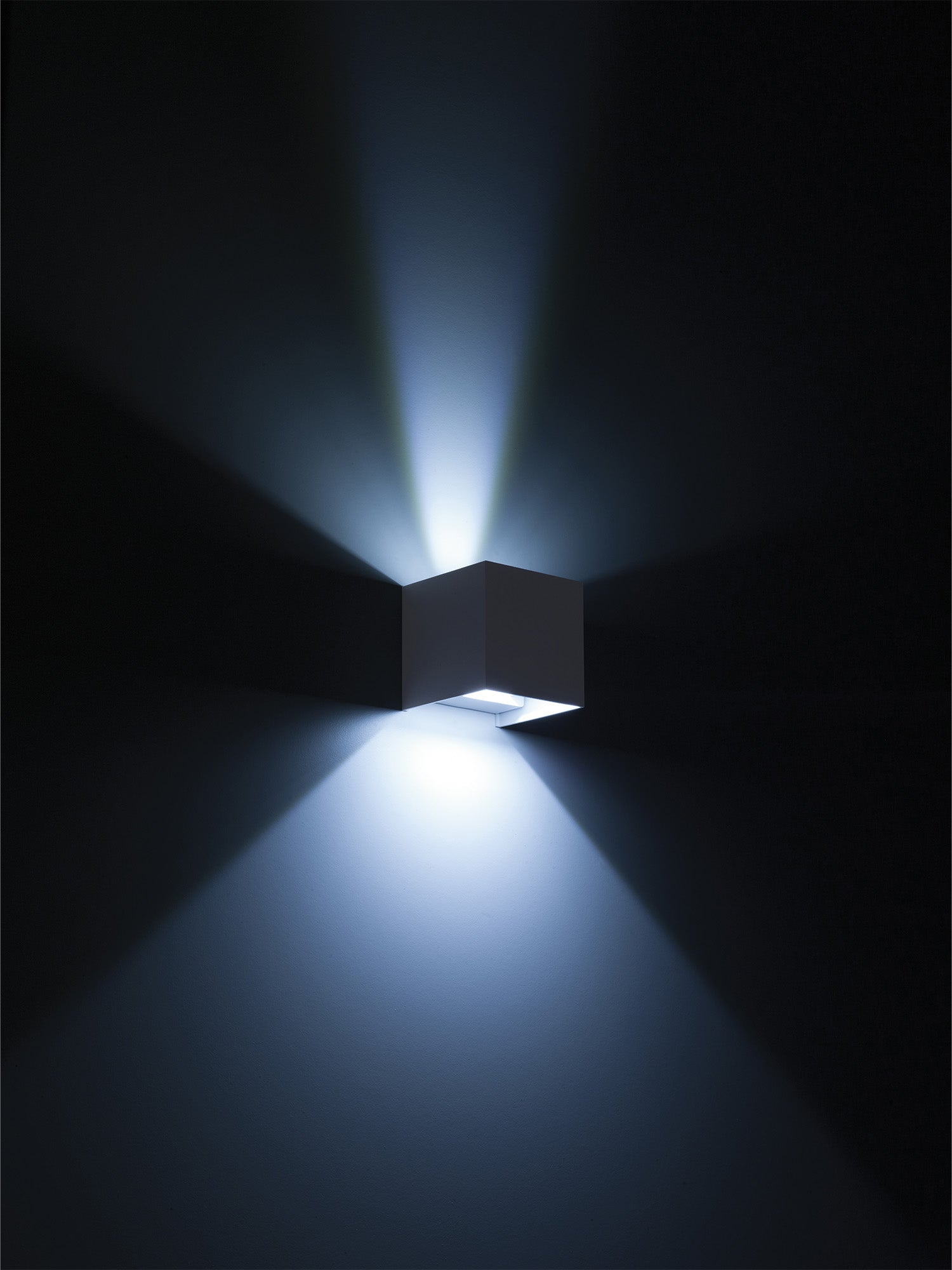 Applique LED Esterno 10W/20W Zora