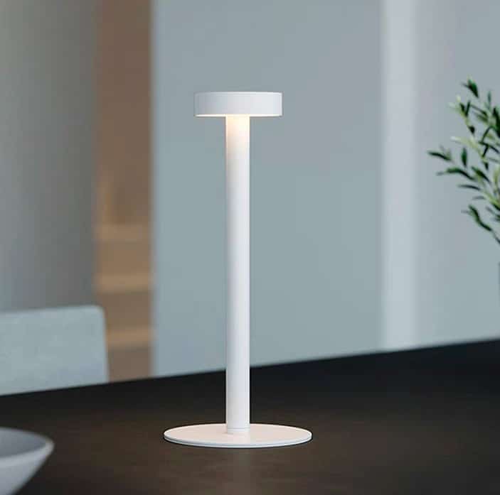 Lampada da Tavolo LED Moderna Luna Luce Calda 3000k Ricaricabile 3w